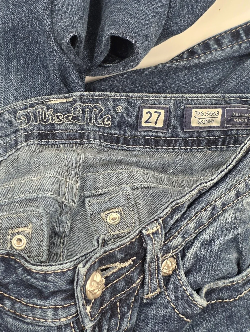 Miss Me Skinny Blingy Medium Wash Blue Size 27 Women's Y2K